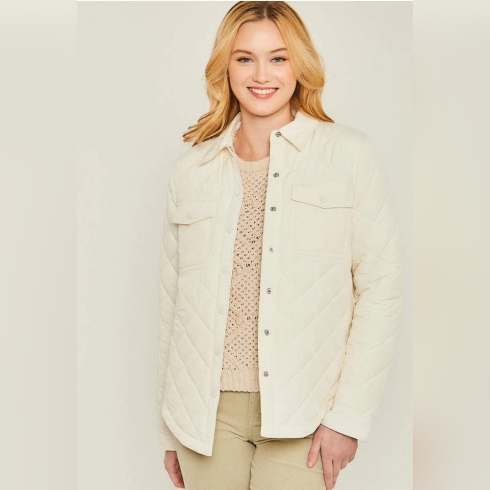 Love Tree Woven Solid Bust Pocket Shacket Women's Cream Quilted Jacket